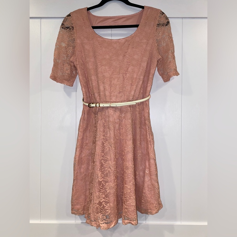 Women’s By & By Pink Lace Short Sleeve Cutout Dress with Belt - Size Juniors M